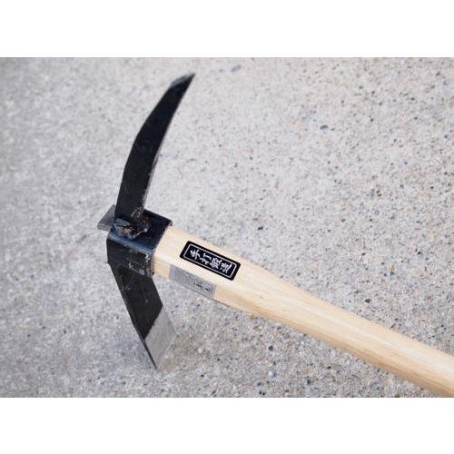 Azui-Single-Handed-Pick-Mattock-Handmade-Japanese-Iron-Mattock-35mm-2-2024-04-10T04:37:06.165Z.jpg