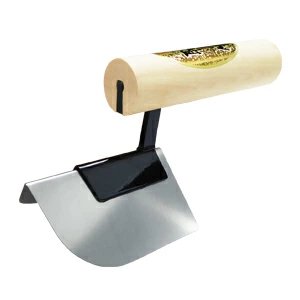 Kaneshika-3mm-Edge-External-Corner-Trowel-With-Wood-Handle-1-2025-01-09T04:33:25.251Z.jpg