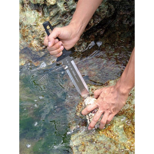 Tomita-Nisaku-Hardened-Steel-Fishing-and-Shellfish-Knife-110mm-3-2025-01-09T03:33:45.979Z.jpg