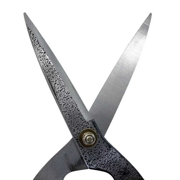 Doukan-Hand-Made-Hammered-Steel-Long-Handle-Hedge-Shears-185mm-2-2024-04-02T07:57:47.478Z.webp