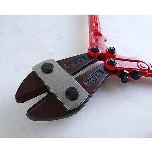 MCC-Bolt-Cutters-Heat-Treated-Professional-Heavy-Duty-Cutter-750mm-2-2024-07-10T03:26:51.232Z.jpg