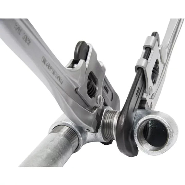 MCC-Lightweight-Aluminum-Wide-Mouth-Pipe-Wrench-2-2024-07-10T04:07:39.036Z.webp