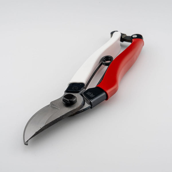 Okatsune-Secateurs-Japanese-Pruning-Shears-200mm-103-3-2025-11-06T04:56:04.837Z.jpg
