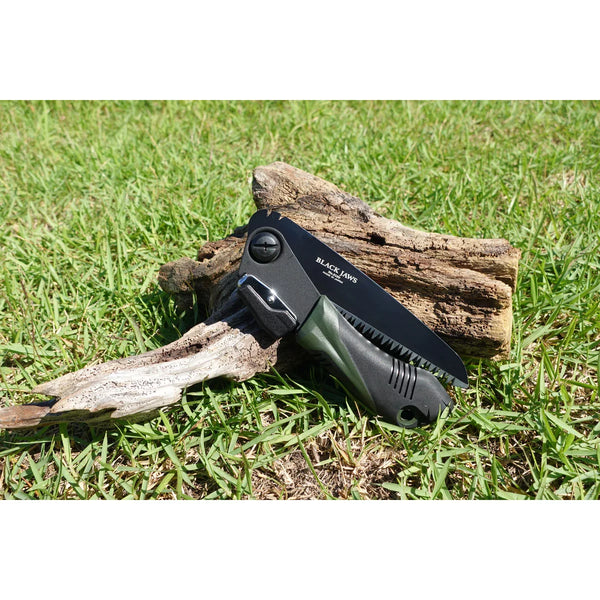 Saboten-Black-Jaws-Pocket-Sized-Folding-Pruning-Saw-130mm-6-2024-12-06T00:05:25.701Z.webp