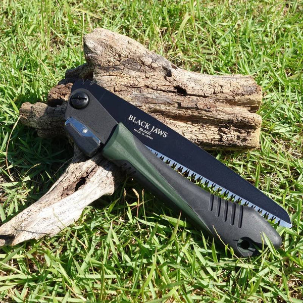 Saboten-Black-Jaws-Versatile-Folding-Saw-for-Pruning-and-Wood-Cutting-210mm-2-2024-11-25T07:41:25.978Z.jpg