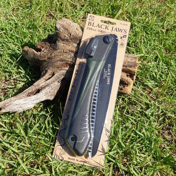 Saboten-Black-Jaws-Versatile-Folding-Saw-for-Pruning-and-Wood-Cutting-210mm-6-2024-11-25T07:41:25.978Z.jpg