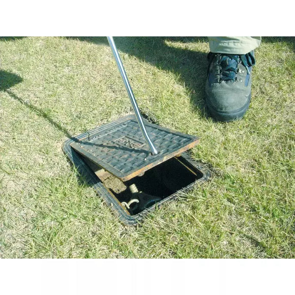 Saboten-Handy-Manhole-Cover-Hook-Puller-and-Drain-Grate-Lifter-340mm-2-2025-03-21T01:58:37.690Z.webp