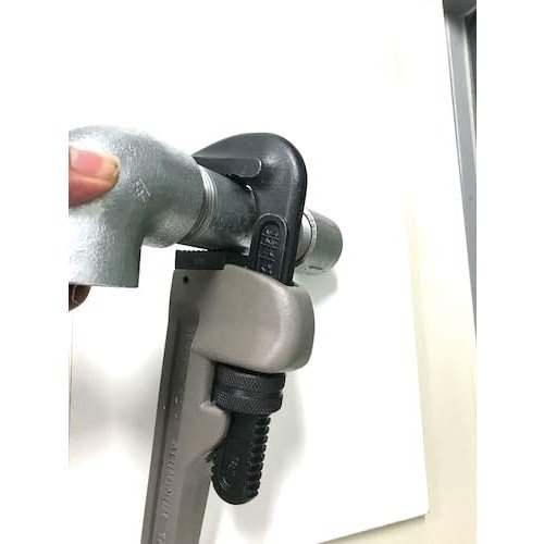 Tone-Aluminum-Adjustable-Pipe-Wrench-3-2023-12-21T03:56:48.418Z.jpg